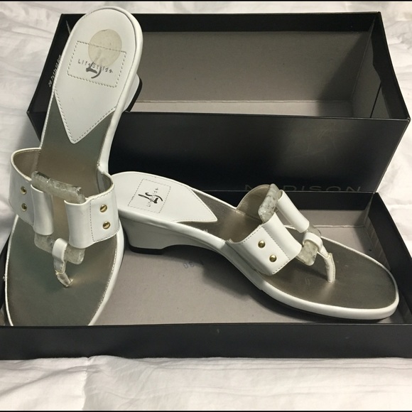 Life Stride White sandal