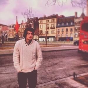 Meet your Posher, Elias