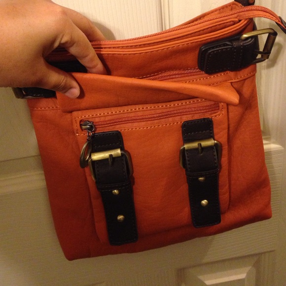 Perfect Fall Crossbody! - Picture 3 of 3