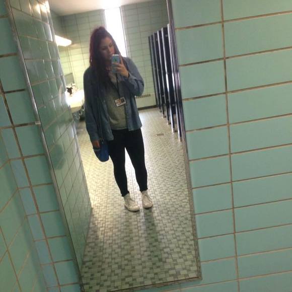 Meet your Posher, Haley - Picture 1 of 1