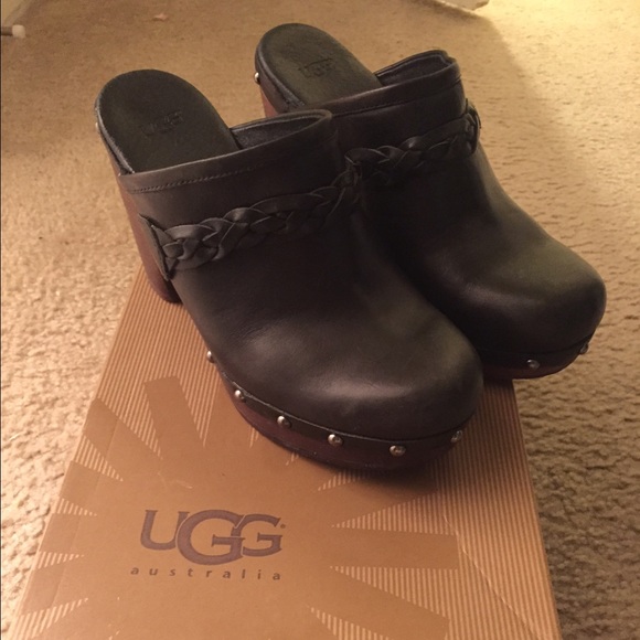 Uggs Clogs size 7