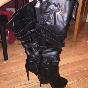 PRICE DROP $ Boot heels sz 8.5