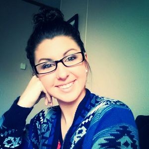 Meet your Posher, Elizabeth