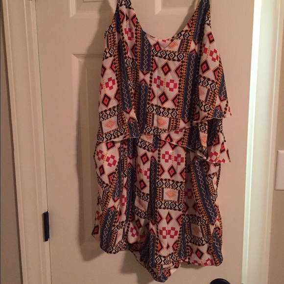 Romper/Jumpsuit-shorts - Picture 2 of 3