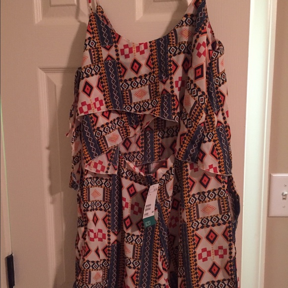 Romper/Jumpsuit-shorts - Picture 3 of 3