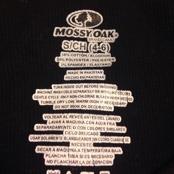 A tank top - Picture 3 of 3