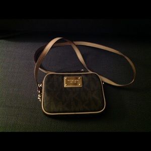 Small cross body bag