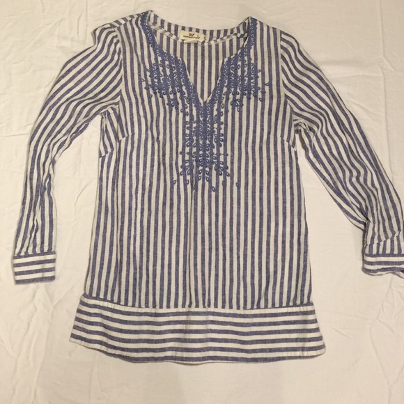Women's embroidered tunic