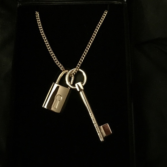 Victoria's Secret Jewelry - Gold lock and key necklace