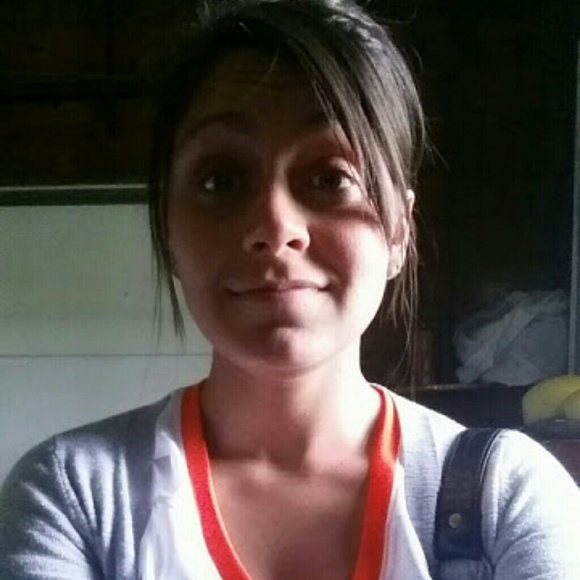 Meet your Posher, Michelle - Picture 1 of 1