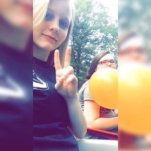 Meet your Posher, Carla