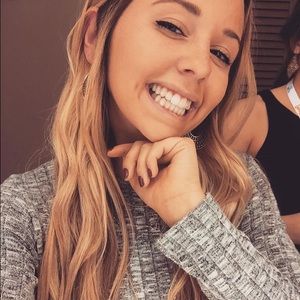 Meet your Posher, Alyssa