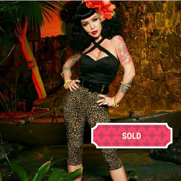 SOLD Voodoo Vixen cross front top