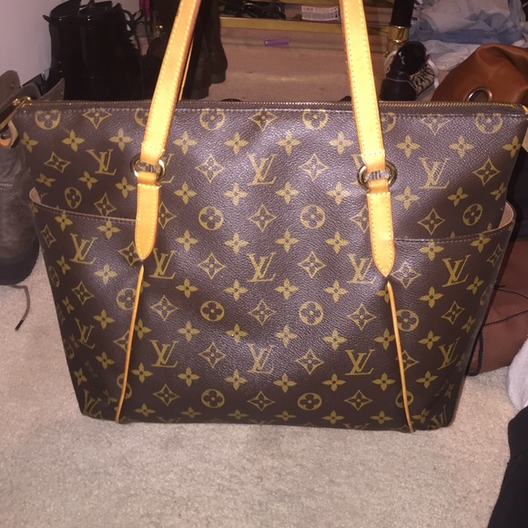 Louis Vuitton 100% Authentic Totally MM