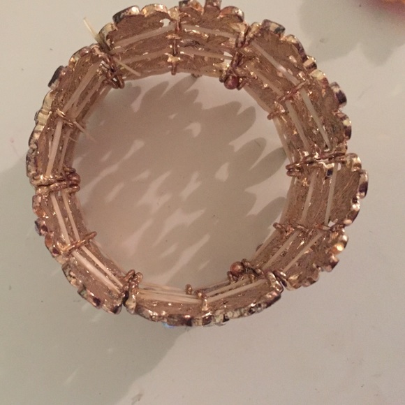 Flower and gold bracelet