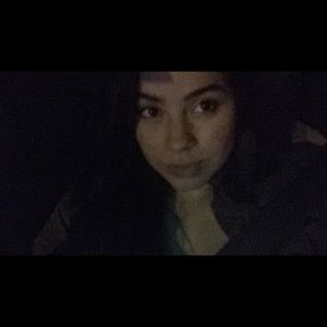 Meet your Posher, Paola