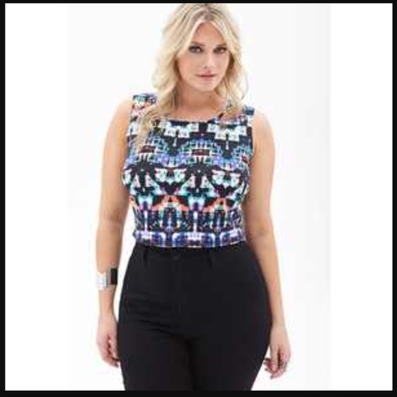 🎨 Abstract crop top 🎨