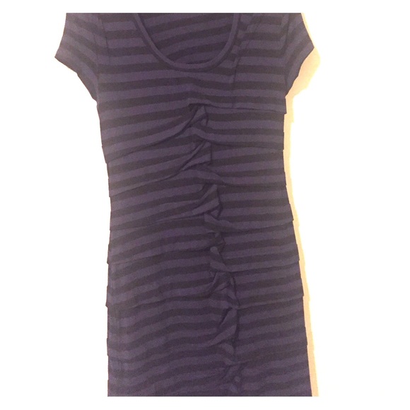 Nicole Miller body con midi dress