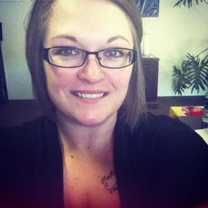 Meet your Posher, Lorie