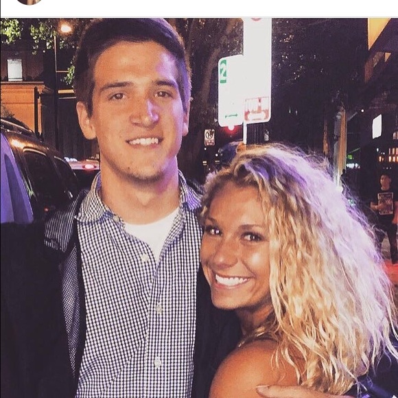 Meet your Posher, Laura - Picture 3 of 4