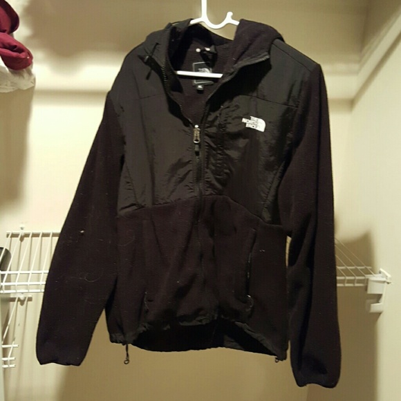 Black north face with hood