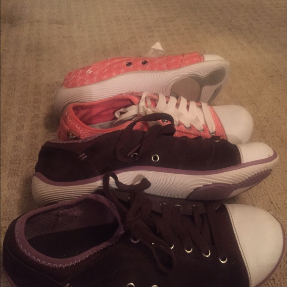 Lot 2  Dr School sneakers