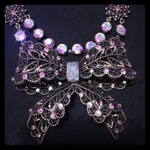 Betsey Johnson bow necklace