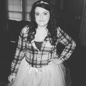 Meet your Posher, Lacy