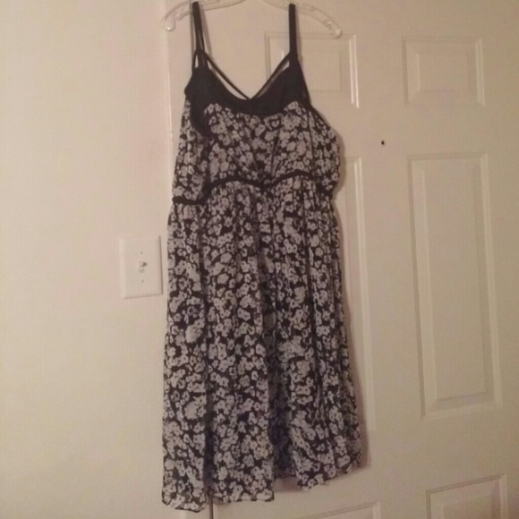 🚫Sold in a Bundle 🚫Lane Bryant Dress - Picture 3 of 4