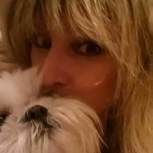 Meet your Posher, Carol