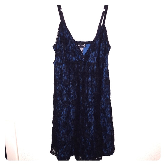 Wet Seal Lace Cami Top