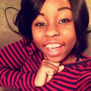 Meet your Posher, B-ana