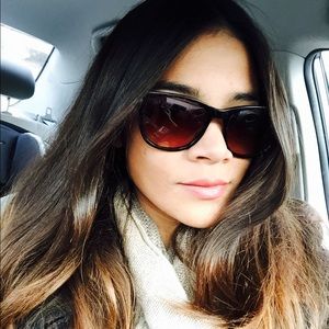 Meet your Posher, Bessy