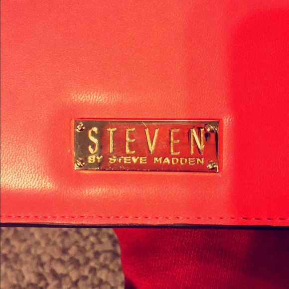 Steve Madden neon cross body bag 💋 - Picture 2 of 2