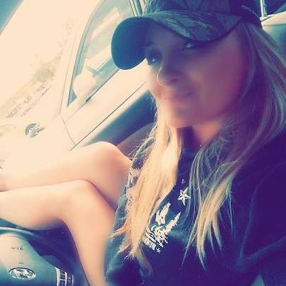 Meet your Posher, Launa