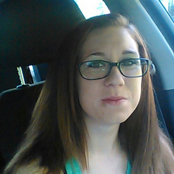 Meet your Posher, Anita - Picture 1 of 1