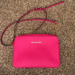🚫SOLD🚫Michael Kors Jet Set Saffiano Crossbody