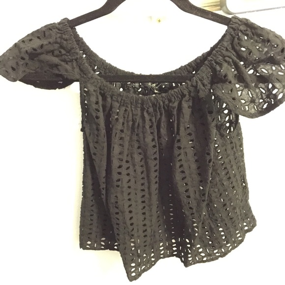 Eyelet top