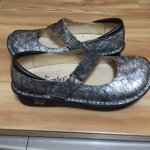 Alegria slip resistant work shoes