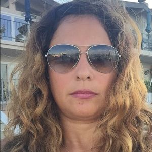 Meet your Posher, Mimi