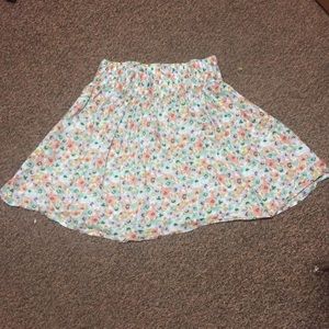 Size small floral patterned skirt from the UK!