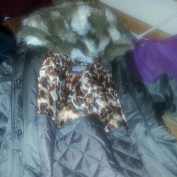 Coat - Picture 1 of 4