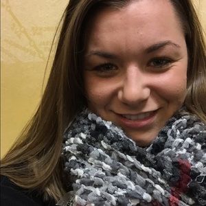 Meet your Posher, Jenna