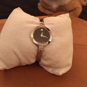 BRAND NEW NEVER BEEN USED BELA MOVADO WATCH!