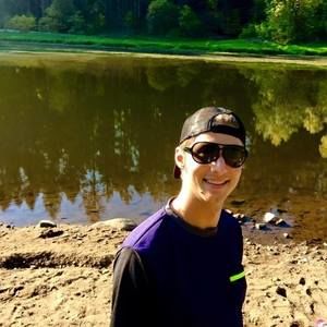 Meet your Posher, Stephen