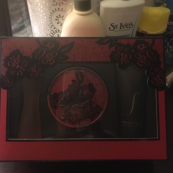 Seductive luxuries gift set
