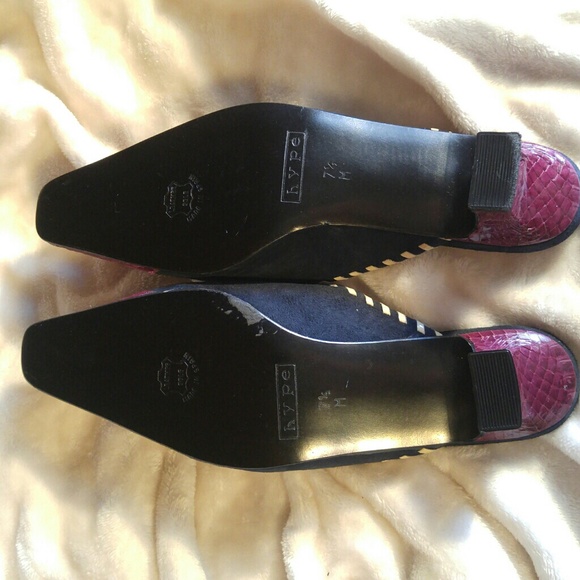 Hype black with red snakeskin mules - Picture 3 of 4