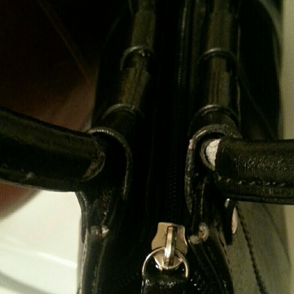 BLACK HANDBAG WITH ROUND LEATHER STRAP - Picture 4 of 4