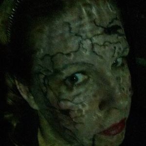 Meet your Posher, Carrie