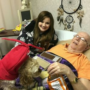 Meet your Posher, Carly